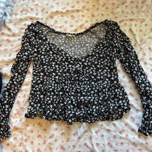 pacsun black and white flower blouse